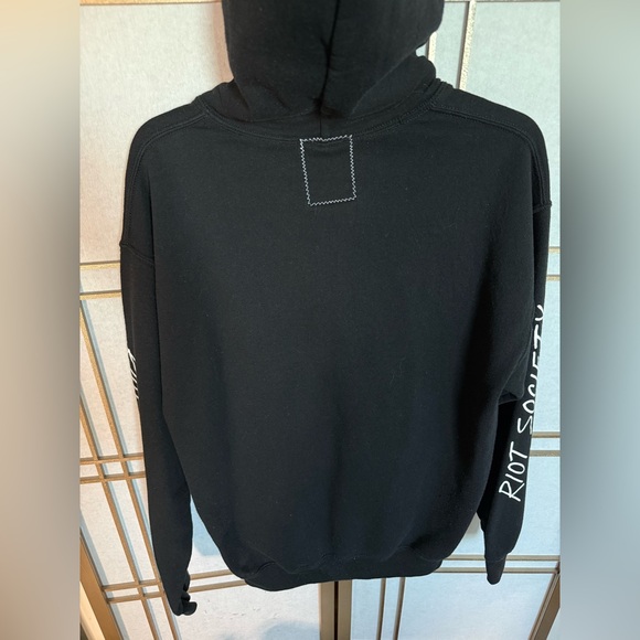 Riot Society Heartbreak 💔 Streetwear Hoodie in Black - Men’s Size Medium - EUC - Picture 2 of 4